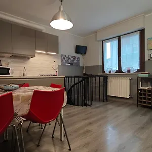 Apartment Aleph With Private Parking, Next Train Station 